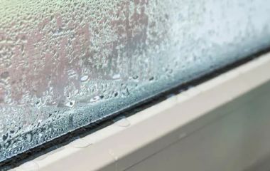Как бороться с конденсатом на окнах без привлечения специалистов